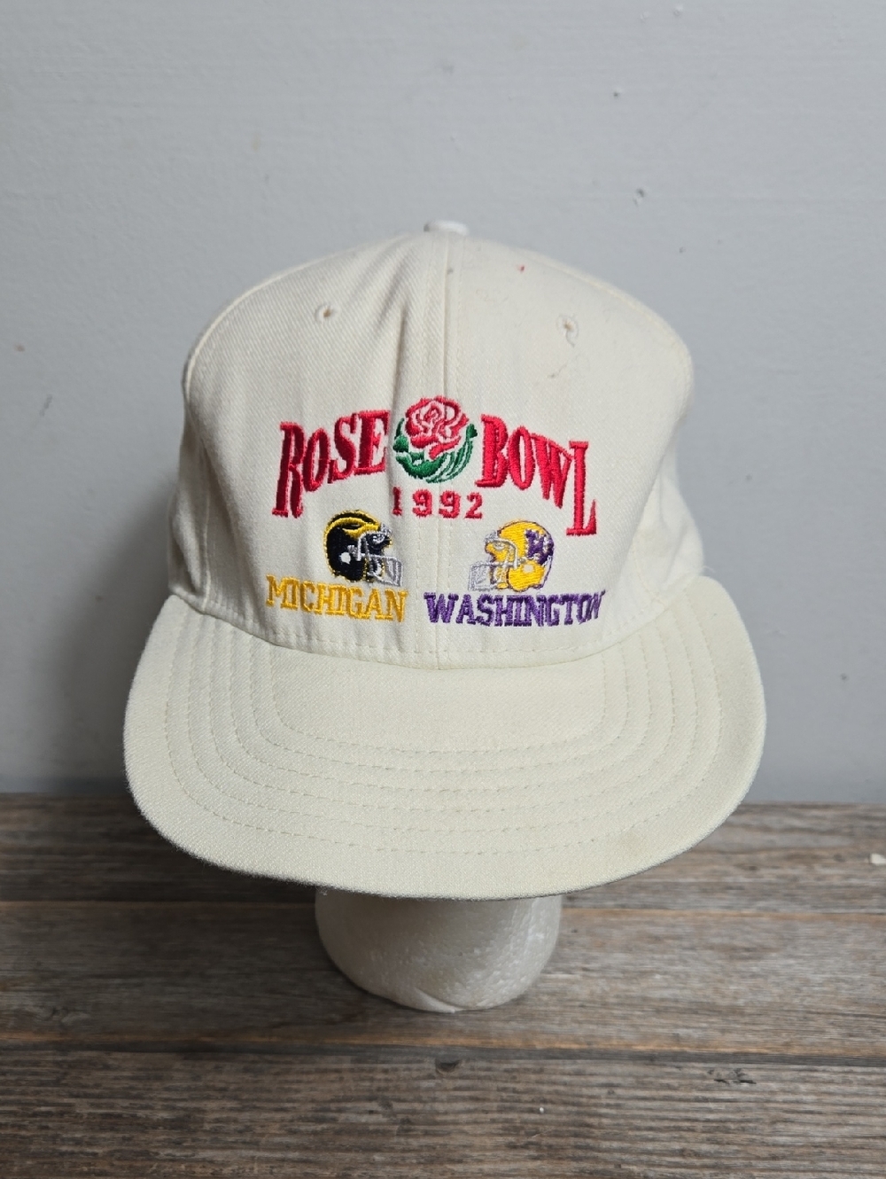 Rose Bowl Vintagr 92 Michigan Washington Cream Baseball Hat